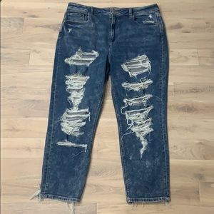 American Eagle Women’s Size 16 Mom Jean
